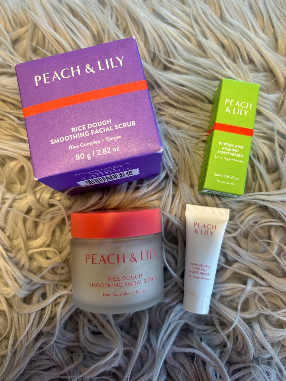 Peach & Lily Rice Dough Facial Scrub - Picture 3 of 8